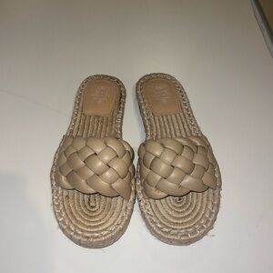 TAN BRAIDED BEACH SANDALS